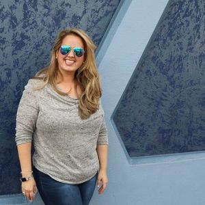 Meet your Posher, Rachel